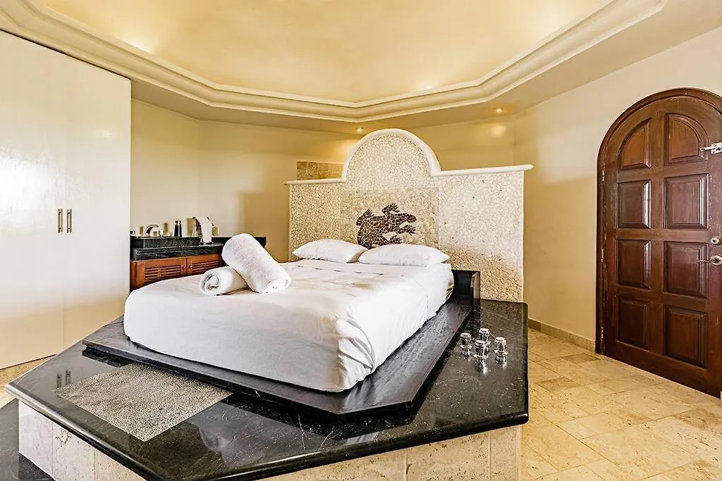 The Oasis Tulum Luxury Front Beach Villa 8 Rooms Tancah